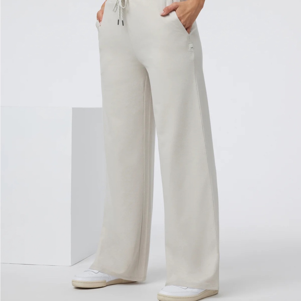 Vuori Halo sweatpants